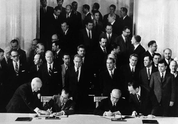 American President Richard Nixon and Nikolai Podgornyi President of Soviet Supreme here at Signature of A Treaty in Moscow in 1972 (In The Background Is Leonid Brejnev) (b w photo) 1643020 American President Richard Nixon and Nikolai Podgornyi President of Soviet Supreme here at Signature of A Treaty in Moscow in 1972 (In The Background Is Leonid Brejnev) (b w photo); (add.info.: American president Richard Nixon and Nikolai Podgornyi president of soviet supreme here at signature of a treaty in Moscow in 1972 (in the background is Leonid Brejnev)). Copyright: xBridgemanxImagesx 1643020