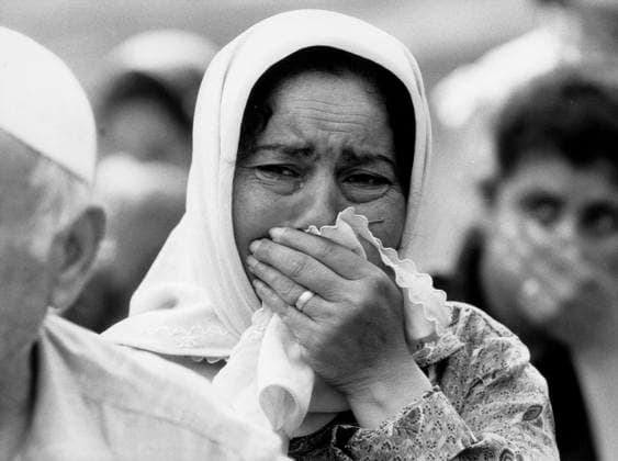 Palestinian Woman Crying in The Graveyard of Palestinian Chatila Camp in Beirut (Lebanon) during War in September 1982 (b w photo) 1644805 Palestinian Woman Crying in The Graveyard of Palestinian Chatila Camp in Beirut (Lebanon) during War in September 1982 (b w photo); (add.info.: Palestinian woman crying in the graveyard of palestinian Chatila camp in Beirut (Lebanon) during war in september 1982). Copyright: xBridgemanxImagesx 1644805