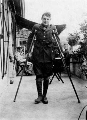 Ernest Hemingway during his convalescence in Milan at the American Red Cross Hospital, 1918 (b w photo) 1680159 Ernest Hemingway during his convalescence in Milan at the American Red Cross Hospital, 1918 (b w photo); (add.info.: Ernest Hemingway (1899-1961) american novelist); PVDE. Copyright: xPVDEx xBridgemanxImagesx 1680159