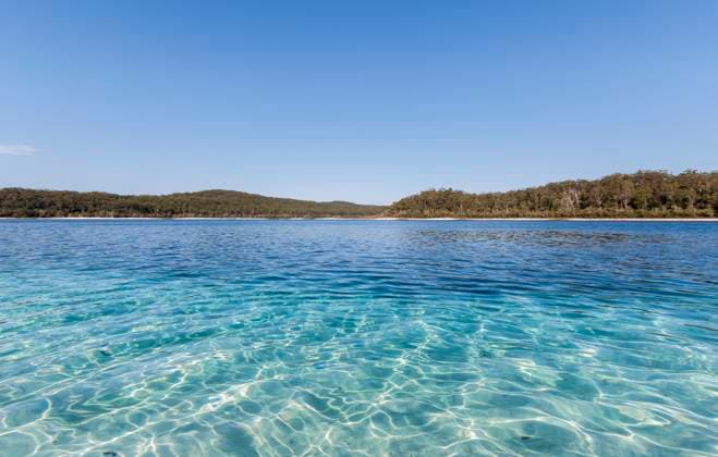 Lake McKenzie Fraser Island Queensland Austalia  Copyright: xSouthernxStockxImagesx 6016-18555229