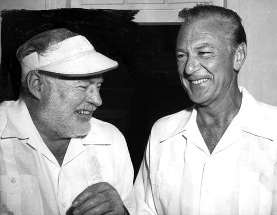 Ernest Hemingway (1899-1961) and Gary Cooper in Havana in 1956 1699368 Ernest Hemingway (1899-1961) and Gary Cooper in Havana in 1956; (add.info.: Ernest Hemingway (1899-1961) and Gary Cooper in Havana in 1956). Copyright: xBridgemanxImagesx 1699368