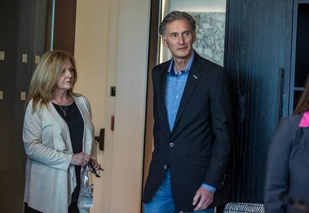 US-NEWS-MODEL-MURDERCHARGE-PARENTS-1-MI Deborah and Kim Clenney, the parents of accused murderer and OnlyFans star model Courtney Clenney, arriving at a news conference at their attorney s Coconut Grove, Florida, office on Wednesday, Feb. 7, 2024. The couple were booked into jail in Miami on Tuesday, after being extradited from Texas, for allegedly hacking into the computer of their daughter s former boyfriend, whom she s accused of killing. (Pedro Portal El Nuevo Herald TNS) EDITORIAL USE ONLY Copyright: xx 102662981W PedroxPortalx krtphotoslive938491