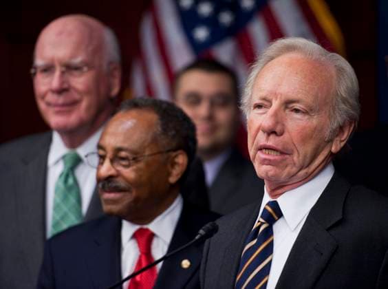 Senators Urge ÔDonÕt Ask, DonÕt TellÕ Repeal in 2010 WASHINGTON, DC- Nov 18: Sen. Patrick J. Leahy, D-Vt., Sen. Roland W. Burris, D-Ill., and Sen. Joseph I. Lieberman, I-Conn., during a news conference urging the Senate to repeal the ÒdonÕt ask, donÕt tellÓ law that bars openly gay people from serving in the military. Senate Majority Leader Harry Reid committed Wednesday night to bringing it to the Senate floor by yearÕs end. (Photo by Scott J. Ferrell Congressional Quarterly) Washington DC United States EDITORIAL USE ONLY Copyright: xCongressionalxQuarterlyxInc.x dw1011180544.jpg ScottxJ.xFerrellx cqphotos040745
