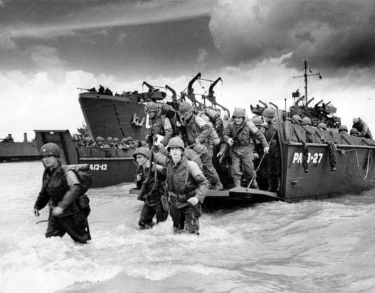 Preparation for the Normandy Landings, Slapton Sands, Devon, 1944 (b w photo) 1741652 Preparation for the Normandy Landings, Slapton Sands, Devon, 1944 (b w photo) by Unknown photographer, (20th century); (add.info.: Preparation for the Normandy Landings (which will take place on june 6, 1944) in Slapton Sands, Devon, England : soldiers training). Copyright: xBridgemanxImagesx 1741652