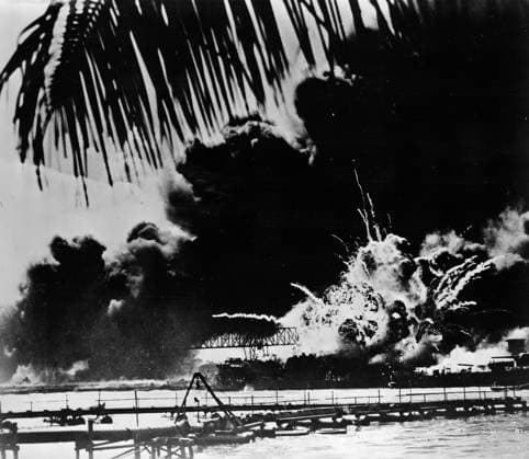 Pearl Harbor naval base and U.S.S. Shaw ablaze after the Japanese attack, 1941 (b w photo) 1766195 Pearl Harbor naval base and U.S.S. Shaw ablaze after the Japanese attack, 1941 (b w photo) by American Photographer, (20th century); Private Collection; (add.info.: The attack by the Imperial Japanese Navy against the United States naval base at Pearl Harbor in Hawaii on the morning of December 7th 1941 led to the United States entry into World War II.). Copyright: xBridgemanxImagesx 1766195