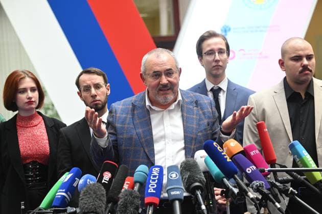 Russia Presidential Election Campaign CEC 8614607 08.02.2024 Russian politician Boris Nadezhdin, the nominee of the Civil Initiative party, talks to thne media following a meeting on the registration of candidates for the upcoming 2024 Russian presidential election at the Central Election Commission headquarters in Moscow, Russia. Kirill Zykov Sputnik Moscow Russia  Copyright: xKirillxZykovx