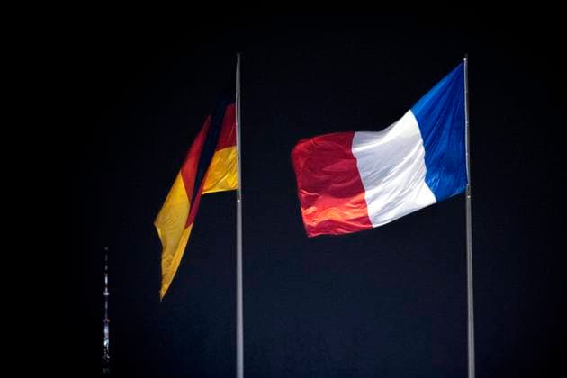 Flags of Germany and France DEU, Deutschland, Germany, Allemande, Berlin, 05.02.2024 Fahnen von Deutschland, und Frankreich beim Staatsbesuch vom Premierminister der Franzoesischen Republik beim Staatsbesuch im Bundeskanzleramt in Berlin Deutschland en: Flags of Germany and France during the state visit of the french prime minister at the Chancellery Office in Berlin Germany