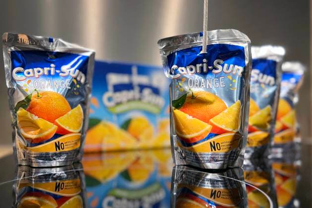 Capri-Sun ist ein vom deutschen Unternehmer Rudolf Wild 1969 unter dem Namen Capri-Sonne eingefuehrtes Fruchtsaftgetraenk. Den deutschen Namen trug die Marke bis 2017.