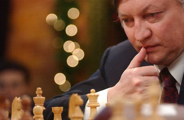X3D WORLD CHESS MATCH 2002 NY THE X3D WORLD CHESS MATCH 2002. THE MATCH WAS BETWEEN WORLD CHESS CHAMPIONS ANATOLY KARPOV AND GARRY KASPAROV. ABC NEWS BUILDING, NEW YORK CITY. 20 DECEMBER 2002. PICTURES UDV. MANDATORY CREDIT FAILURE TO DO SO WILL INCUR DOUBLE FEES, Credit:Dennis Van Tine Avalon  Copyright: xDennisxVanxTinex xAvalonx 0548484000