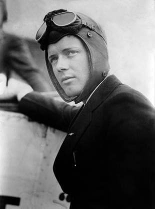 Charles Lindbergh, 1927 (b w photo) 2090928 Charles Lindbergh, 1927 (b w photo); (add.info.: Charles Lindbergh (1902-1974) American aviator he was the first to cross the Atlantic by plane.); PVDE. Copyright: xPVDEx xBridgemanxImagesx 2090928