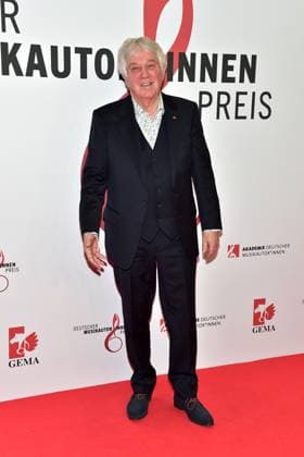 15. Deutschen Musikautor innenpreis Rolf Zuckowski Ankunft zur Verleihung des 15. Deutschen Musikautor innenpreis im Hotel Ritz in Berlin, am 08.02.2024