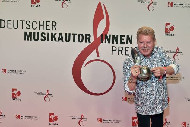 15. Deutschen Musikautor innenpreis Volker Rosin, Preisträger, Kinderlieder Ankunft zur Verleihung des 15. Deutschen Musikautor innenpreis im Hotel Ritz in Berlin, am 08.02.2024