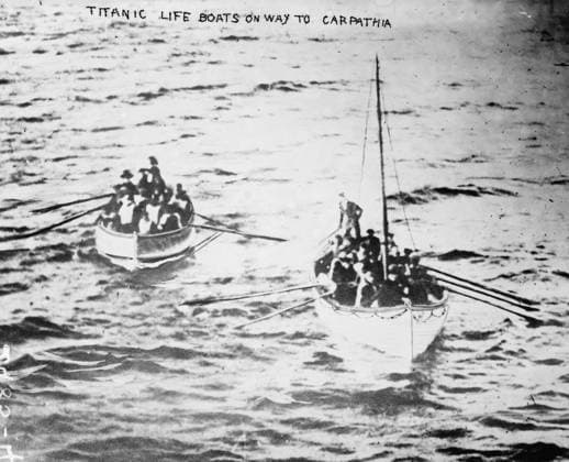 TITANIC life boats on way to CARPATHIA, 1912 (b w photo) 3247872 TITANIC life boats on way to CARPATHIA, 1912 (b w photo) ; Private Collection; (add.info.: RMS TITANIC struck an iceberg in April 1912 and sank, killing more than 1,500 people. Survivors were picked up by RMS Carpathia and taken to New York.). Copyright: xBridgemanxImagesx 3247872
