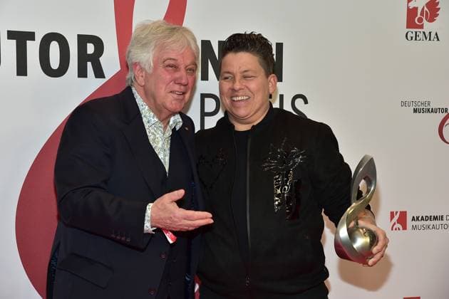 15. Deutschen Musikautor innenpreis Rolf Zuckowski, Kerstin Ott, Gewinnerin, Kategorie Schlager Ankunft zur Verleihung des 15. Deutschen Musikautor innenpreis im Hotel Ritz in Berlin, am 08.02.2024