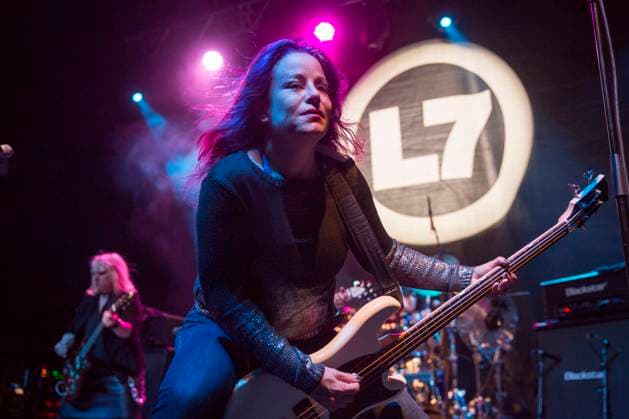 L7 perform at Manchester Ritz Jennifer Finch of American rock band L7 performs at Manchester Ritz, Manchester, England, 10th September 2016., Credit:Mike Gray Avalon  Copyright: xMikexGrayx xAvalonx 0533648176