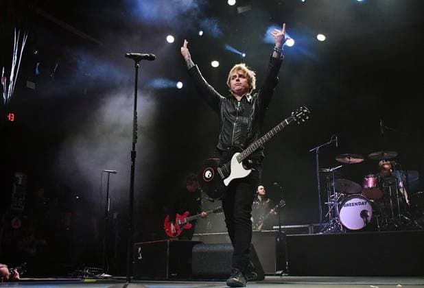 Entertainment Themen der Woche KW06 Entertainment Bilder des Tages February 10, 2024, Las Vegas, Nv, USA: Green Day - Billie Joe Armstrong performs onstage during the EA Sports Madden Bowl at the House of Blues Las Vegas on February 09, 2024 in Las Vegas, Nevada. Las Vegas USA - ZUMAs181 20240210_zea_s181_024 Copyright: xCxFlaniganx