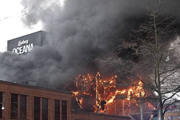 News Themen der Woche KW07 GÖTEBORG, SVERIGE 20240212 En kraftig brand har brutit ut i Lisebergs nya vattenvärld Oceana i Göteborg. GÖTEBORG SVERIGE x9200x *** GÖTEBORG, SWEDEN 20240212 A major fire has broken out in Lisebergs new water world Oceana in Gothenburg GÖTEBORG SVERIGE x9200x  Copyright: xBjörnxLarssonxRosvall TTx BRAND LISEBERG b9etlOANjS4