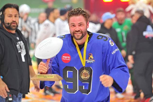 RTL - American Ice Football . Ben Heinrich anläßlich des RTL TV-Events American Ice Football am 11.02.2024 in der SAP-Arena Mannheim. 20240211MWI120943