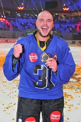 RTL - American Ice Football . Nico Legat anläßlich des RTL TV-Events American Ice Football am 11.02.2024 in der SAP-Arena Mannheim. 20240211MWI120980