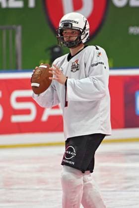 RTL - American Ice Football . Henrik Scharnbacher anläßlich des RTL TV-Events American Ice Football am 11.02.2024 in der SAP-Arena Mannheim. 20240211MWI120137