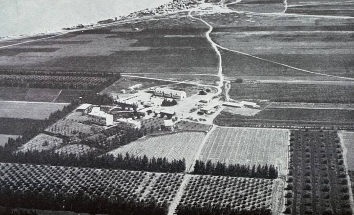 The First Kibbutz, Degania Bet was founded in 1920 by immigrants from the Second Aliyah, led by Levi Brevda (Levi Ben Amitai), was the first planned kibbutz and was designed and built by the German Jewish architect Fritz Kornber, Copyright: xUnitedxArchivesx xWorldxHistoryxArchivex WHA_096_0391 !ACHTUNG AUFNAHMEDATUM GESCHÄTZT!