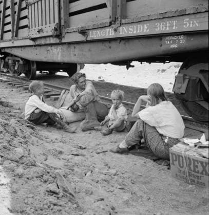 Migrant family who traveled by freight train to Yakima Valley, 1939 (b w photo) 3697012 Migrant family who traveled by freight train to Yakima Valley, 1939 (b w photo) by Lange, Dorothea (1895-1965); Private Collection; (add.info.: Washington, Toppenish, Yakima Valley ). Copyright: xBridgemanxImagesx 3697012