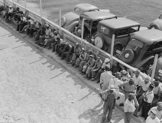Part of the daily lineup outside the State Employment Service Office. Memphis, Tennessee, 1938 (b w photo) 3738757 Part of the daily lineup outside the State Employment Service Office. Memphis, Tennessee, 1938 (b w photo) by Lange, Dorothea (1895-1965); Private Collection; (add.info.: Part of the daily lineup outside the State Employment Service Office. Memphis, Tennessee ). Copyright: xBridgemanxImagesx 3738757