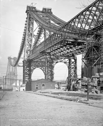 Construction of Williamsburg Bridge, from Brooklyn, New York, 1901 (b w photo) 3963994 Construction of Williamsburg Bridge, from Brooklyn, New York, 1901 (b w photo) by American Photographer, (20th century); Private Collection; (add.info.: Detroit Publishing Company New East River suspension bridge (Williamsburg Bridge) connects the Lower East Side of Manhattan at Delancey Street with the Williamsburg neighborhood of Brooklyn at Broadway, opened 1903). Copyright: xBridgemanxImagesx 3963994