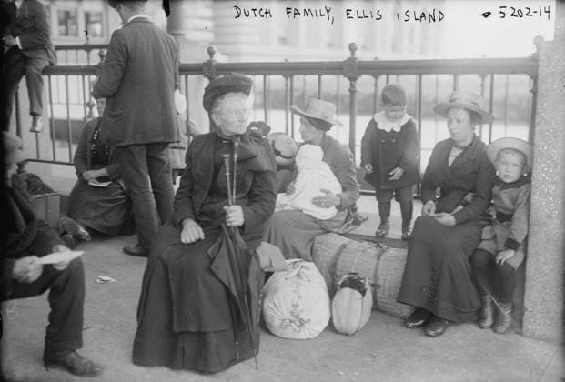 Dutch family, Ellis Island, c.1915 (b w photo) 4072623 Dutch family, Ellis Island, c.1915 (b w photo) by Bain, George Grantham - Bain News Service (1865-1944); Private Collection; (add.info.: Immigration station. Ellis Island, in Upper New York Bay, gateway for millions of immigrants to the United States as the nation s busiest immigrant inspection station 1892-1954. ). Copyright: xBridgemanxImagesx 4072623