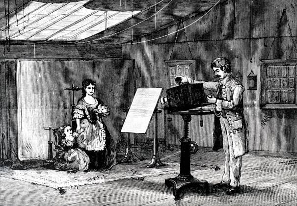 Engraving depicting a mother and child having a Daguerreotype taken. The Daguerreotype process, was the first publicly available photographic process, and for nearly twenty years it was the one most commonly used. Invented by Louis-Jacques-MandÃ Daguerre (1787-1851) a French artist, inventor and photographer. Dated 19th century, Copyright: xUnitedxArchivesx xWorldxHistoryxArchivex WHA_115_0133