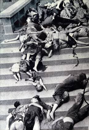 During and after the Second Sino-Japanese War, from 1938 to 1943, the city of Chongqing, suffered from continuous terror bombing by the Japanese air force. Chongqing was acclaimed to be the City of Heroes due to the indomitable spirits of its people as well as their contributions and sacrifices during World War II., Copyright: xUnitedxArchivesx xWorldxHistoryxArchivex WHA_179_0402 EDITORIAL USE ONLY !ACHTUNG AUFNAHMEDATUM GESCHÄTZT!