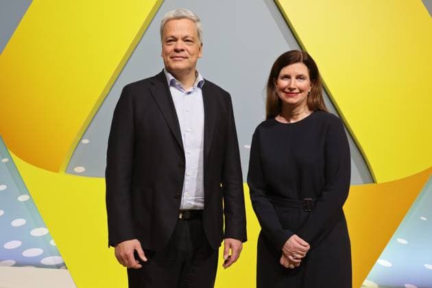 15.02.2024, Frankfurt, DEU Jahrespressekonferenz der Commerzbank AG. Manfred Knof, Vorstandsvorsitzender der Commerzbank AG und Bettina Orlopp, Stellvertretende Vorsitzende, Chief Financial Officer *** 15 02 2024, Frankfurt, DEU Annual Press Conference of Commerzbank AG Manfred Knof, Chairman of the Board of Managing Directors of Commerzbank AG and Bettina Orlopp, Deputy Chairwoman, Chief Financial Officer