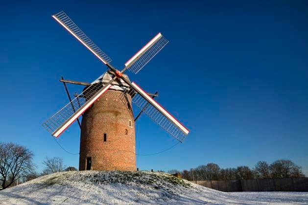 Krefelder Geismuehle im Winter, Deutschland, Nordrhein-Westfalen, Krefeld mill Geismuehle in winter, Germany, North Rhine-Westphalia, Krefeld BLWS703876 *** Krefeld Geismuehle at Winter, Germany, North Rhine Westphalia, Krefeld Mill Geismuehle in winter, Germany, North Rhine Westphalia, Krefeld BLWS703876 Copyright: xblickwinkel S.xZiesex