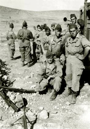 Algerian War: young French soldiers in the Jebel circa 1960 (years 50 - 60: between 1956 and 1962) (b w photo) PCT4290353 Algerian War: young French soldiers in the Jebel circa 1960 (years 50 - 60: between 1956 and 1962) (b w photo) by French Photographer, (20th century); Private Collection; Patrice Cartier. All rights reserved 2023. Copyright: x xPatricexCartier.xAllxrightsxreservedx2023x xBridgemanxImagesx 4290353