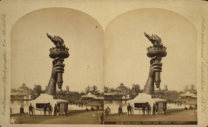 Colossal hand and torch Liberty on display at Philadelphia Centennial Exhibition, 1876 (b w photo) 5854631 Colossal hand and torch Liberty on display at Philadelphia Centennial Exhibition, 1876 (b w photo) by Centennial Photographic Co. (fl.1876); Private Collection; (add.info.: Designed by Bartholdi). Copyright: xBridgemanxImagesx 5854631