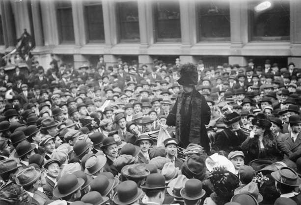 Emmeline Pankhurst addressing crowd, USA, 1911 (b w photo) 5858525 Emmeline Pankhurst addressing crowd, USA, 1911 (b w photo) by Bain, George Grantham - Bain News Service (1865-1944); Private Collection; (add.info.: British Suffragist Leader Emmeline Pankhurst Addressing Crowd, Wall Street, New York City, New York, USA, Bain News Service, November 27, 1911). Copyright: xBridgemanxImagesx 5858525