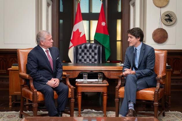 Jordanian King Abdullah II holds discussions with Canadian Prime Minister Justin Trudeau Jordanian King Abdullah II holds discussions with Canadian Prime Minister Justin Trudeau, focusing on the dangerous developments in Gaza, and stresses the importance of working to reach a ceasefire as soon as possible, Ottawa, Canada, on February 15, 2024. Royal Hashemite Court apaimages Ottawa Ottawa Canada 150224_Canada_RJPO_00(1) Copyright: xapaimagesxRoyalxHashemitexCourtx xapaimagesx