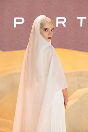 Bilder des Jahres 2024, Entertainment 02 Februar Entertainment Themen der Woche KW07 Entertainment Bilder des Tages Celebrities arrive for the premiere of Dune: Part Two at Leicester Square Gardens in central London Featuring: Anya Taylor-Joy Where: London, England, United Kingdom When: 15 Feb 2024 Credit: Jack Hall Cover Images EDITORIAL USE ONLY. NOT FOR USE BY NEWSPAPERS BASED IN THE UK. Copyright: xx 53465262