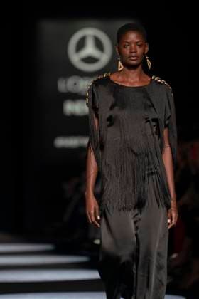 February 15, 2024, Madrid, Spain: A model walks the runway at the Pablo Erroz fashion show during the Mercedes Benz Fashion Week at IFEMA in Madrid. Madrid Spain - ZUMAs197 20240215_aaa_s197_280 Copyright: xGuillermoxGutierrezxCarrascalx