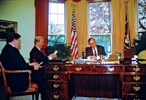 Bush Briefing on the Malta Summit United States President George H.W. Bush, right, meets White House Chief of Staff John Sununu, left, and U.S. Secretary of State James A. Baker, III for a briefing on the upcoming Malta Summit with Soviet President Mikhail Gorbachev (not pictured) in the Oval Office of the White House in Washington, D.C. on November 28, 1889..Credit: Arnie Sachs CNP Washington District of Columbia United States of America EDITORIAL USE ONLY Copyright: xx ArniexSachsx cnpphotos044763