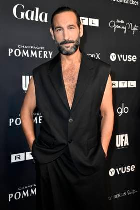 Massimo Sinato bei der Berlin Opening Night by Gala, UFA und RTL Deutschland im Rahmen der Berlinale 2024 74. Internationale Filmfestspiele Berlin im Hotel SO Berlin Das Stue. Berlin, 15.02.2024 *** Massimo Sinato at the Berlin Opening Night by Gala, UFA and RTL Germany as part of the Berlinale 2024 74 Berlin International Film Festival at the Hotel SO Berlin Das Stue Berlin, 15 02 2024 Foto:xN.xKubelkax xFuturexImagex opening_night_4290