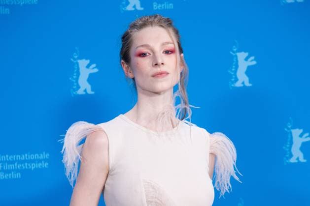 Berlinale Cuckoo Photocall Hunter Schafer attending the Cuckoo Photocall during the 74th Berlinale International Film Festival Berlin at Grand Hyatt Hotel in Berlin, Germany, on February 16, 2024. Photo by Aurore Marechal ABACAPRESS.COM Berlin Germany  Copyright: xMarechalxAurore ABACAx