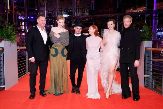 Entertainment Themen der Woche KW07 Entertainment Bilder des Tages February 16, 2024: Jan Bluthardt, Marton Csokas, Greta Fernandez, Jessica Henwick, Hunter Schafer and Tilman Singer attend the premiere of Cuckoo during the 74th Berlinale International Film Festival at Berlinale Palast in Berlin, Germany, on 16 February 2024. Photo: - ZUMAm179 20240216_zep_m179_002 Copyright: xAlecxMichaelx