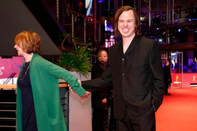 Corinna Harfouch und Lars Eidinger bei der Premiere des Kinofilms Sterben Dying auf der Berlinale 2024 74. Internationale Filmfestspiele Berlin im Berlinale Palast. Berlin, 18.02.2024 *** Corinna Harfouch and Lars Eidinger at the premiere of the feature film Dying Dying at the Berlinale 2024 74 Berlin International Film Festival at the Berlinale Palast Berlin, 18 02 2024 Foto:xD.xBedrosianx xFuturexImagex sterben_prem_4223