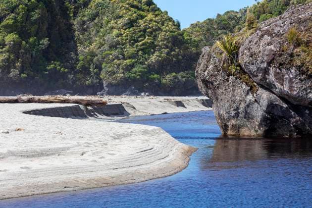 Creative Highlights World Ship Creek, New Zealand *** Ship Creek, New Zealand Copyright: imageBROKER/NorbertxAchtelik iblnac09969757.jpg