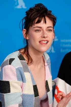 Bilder des Jahres 2024, Entertainment 02 Februar Entertainment Themen der Woche KW07 Entertainment Bilder des Tages February 18, 2024: Kristen Stewart attends the photocall of Love Lies Bleeding during the 74th Berlinale International Film Festival at Hotel Grand Hyatt in Berlin, Germany, on 18 February 2024. Photo: - ZUMAm179 20240218_zep_m179_007 Copyright: xAlecxMichaelx