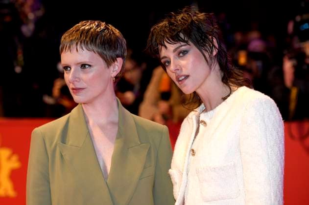 Rose Glass und Kristen Stewart bei der Premiere des Kinofilms Sterben Dying auf der Berlinale 2024 74. Internationale Filmfestspiele Berlin im Berlinale Palast. Berlin, 18.02.2024 *** Rose Glass and Kristen Stewart at the premiere of the feature film Dying Dying at the Berlinale 2024 74 Berlin International Film Festival at the Berlinale Palast Berlin, 18 02 2024 Foto:xC.xNiehausx xFuturexImagex sterben_prem_4288