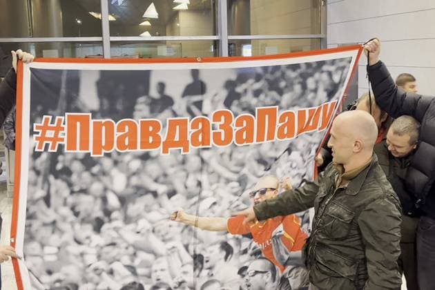 Russland, RÃ¼ckkehr von FuÃŸballanhÃ¤nger Pawel Kosow nach jahrelanger Haft in Frankreich RUSSIA, MOSCOW - FEBRUARY 20, 2024: Russian football fan Pavel Kosov arrives at Vnukovo International Airport. Kosov was sentenced to 10 years in prison in France for taking part in mass riots in Marseille during Euro 2016 and was released on parole in February 2024. Video grab. Best quality available. Rustam Sharafutdinov TASS  67483919