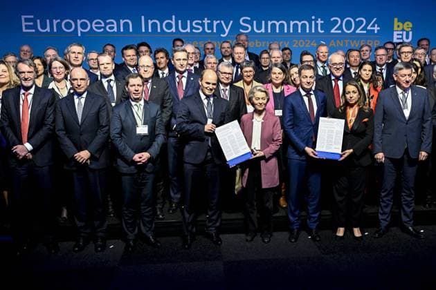 Bilder des Jahres 2024, News 02 Februar News Themen der Woche KW08 News Bilder des Tages INEOS Group chairman Sir Jim Ratcliffe, Enrico Letta, President Jacques Delors Institute , ArcelorMittal CEO Europe Geert Van Poelvoorde, Martin Brudermüller, CEO BASF, European Commission president Ursula Von der Leyen, Prime Minister Alexander De Croo, Ilham Kadri, CEO and President of the Executive Committee of Solvay and Flemish Minister President Jan Jambon pictured during the European Industry Summit A Business Case for Europe , at the BASF plant in Antwerp, organised under the Belgian presidency of the European Union, Tuesday 20 February 2024.  DIRKxWAEM 86008750