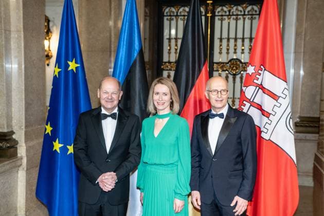 News Themen der Woche KW08 News Bilder des Tages Matthiae-Mahl 2024 - Olaf Scholz, Bundeskanzler, Kaja Kallas, Premierministerin Estland, Peter Tschentscher, Erster Bürgermeister (von links);Matthiae-Mahl 2024 - Olaf Scholz, Bundeskanzler, Kaja Kallas, Premierministerin Estland, Peter Tschentscher, Erster Bürgermeister (von links), Hamburg Hamburg Deutschland Rathaus *** Matthiae Mahl 2024 Olaf Scholz, Federal Chancellor, Kaja Kallas, Prime Minister of Estonia, Peter Tschentscher, First Mayor from left Matthiae Mahl 2024 Olaf Scholz, Federal Chancellor, Kaja Kallas, Prime Minister of Estonia, Peter Tschentscher, First Mayor from left , Hamburg Hamburg Germany City Hall